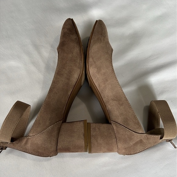 White Mountain Makayla Faux Suede Block Heel Pumps - Picture 3 of 7